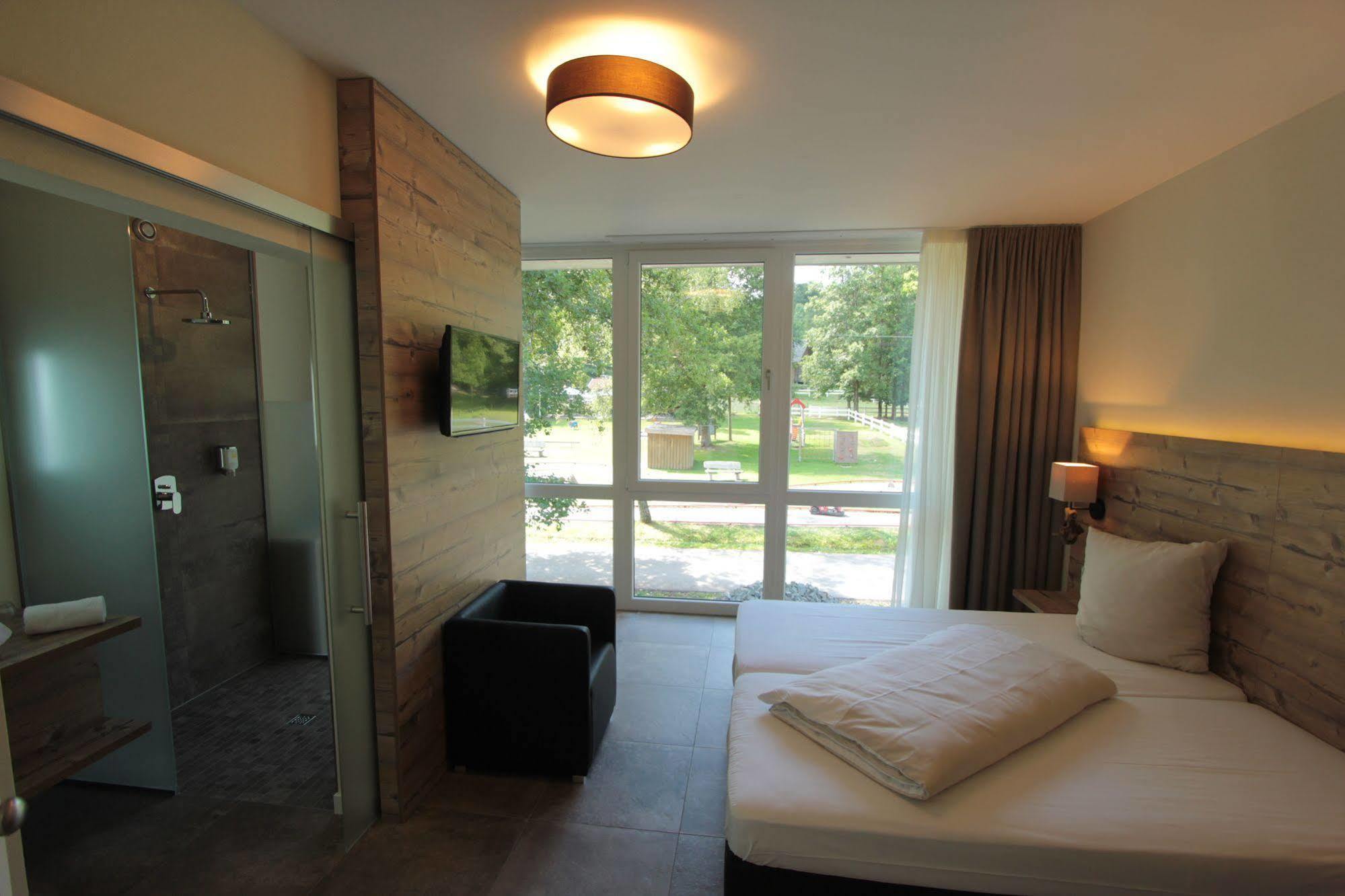 Landhotel Weihermuehle Thaleischweiler-Froschen Exteriér fotografie